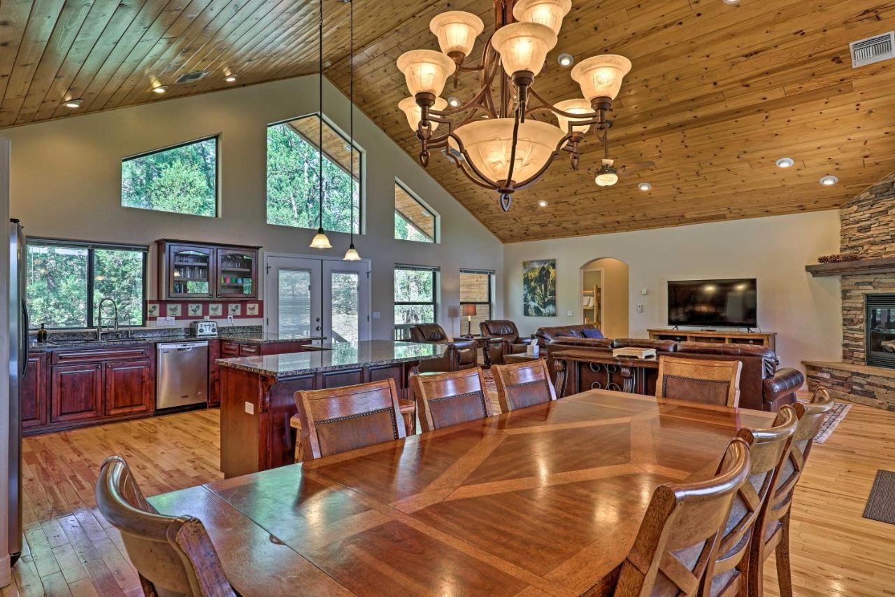 Serene Lakeside Cabin With Decks And Edler Lake Views! Pinetop-Lakeside Ngoại thất bức ảnh