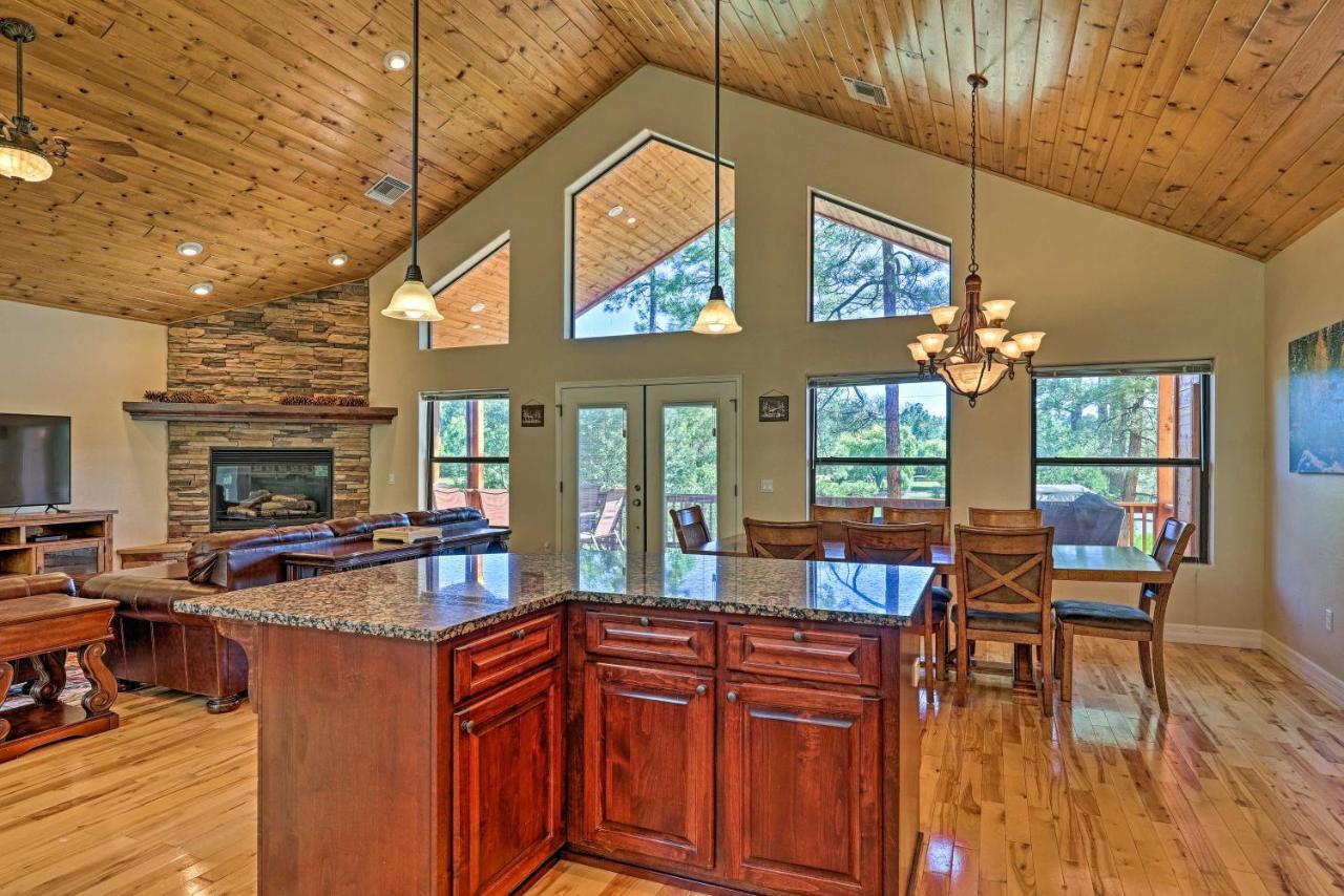 Serene Lakeside Cabin With Decks And Edler Lake Views! Pinetop-Lakeside Ngoại thất bức ảnh