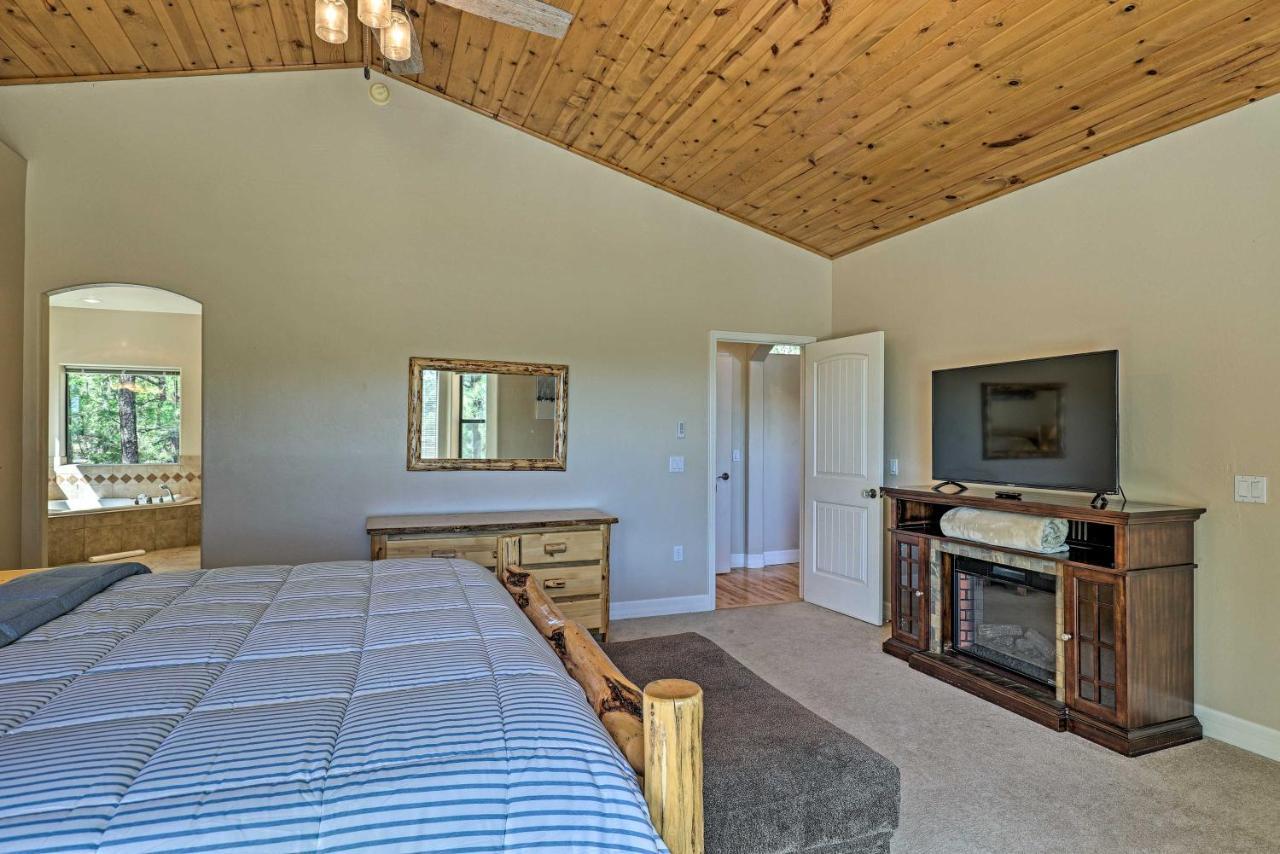 Serene Lakeside Cabin With Decks And Edler Lake Views! Pinetop-Lakeside Ngoại thất bức ảnh